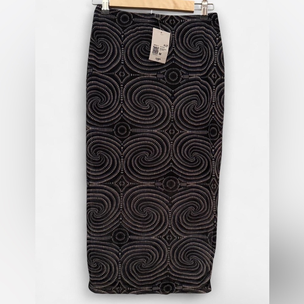 Forever 21 Black Swirl Pattern Pencil Skirt